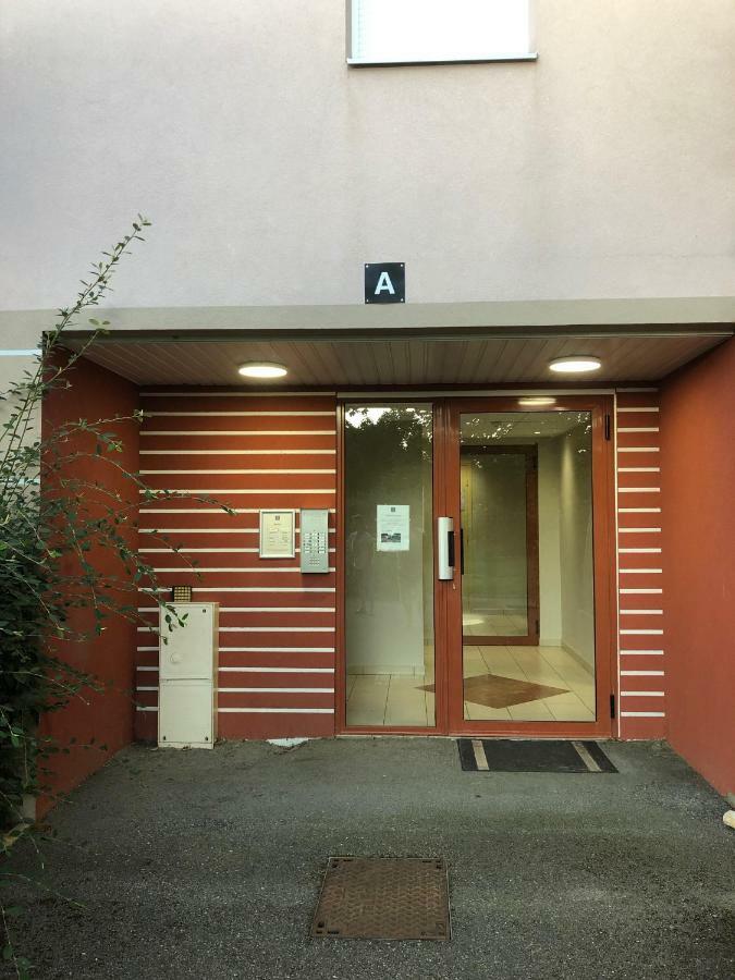 Appartement Au Milieu Des Lacs, Au Bord Du Guiers Aoste Экстерьер фото